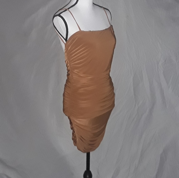 LUX LA RUCHED TOFFEE BACKLESS DRESS Sz M/ L - Picture 2 of 6